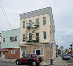 1100 West St in Union City, NJ - Foto de edificio - Building Photo