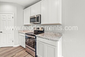 5218 Triple Crown Wy in Indianapolis, IN - Building Photo - Building Photo