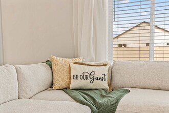 5302 E Burnte Peak St in Nampa, ID - Building Photo - Building Photo