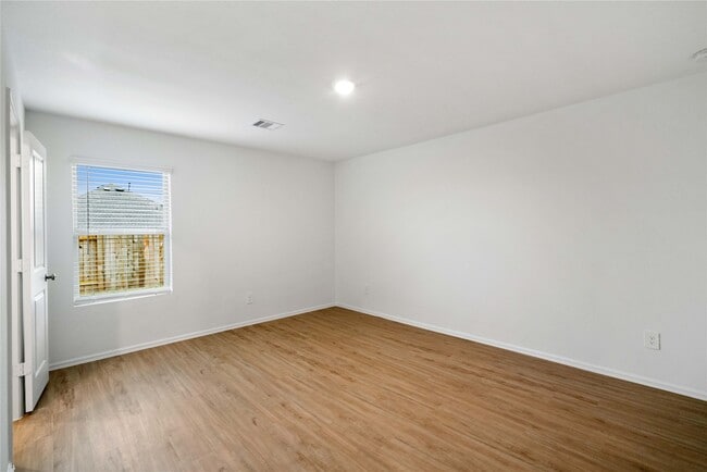 property at 104 Pine Bend Ct