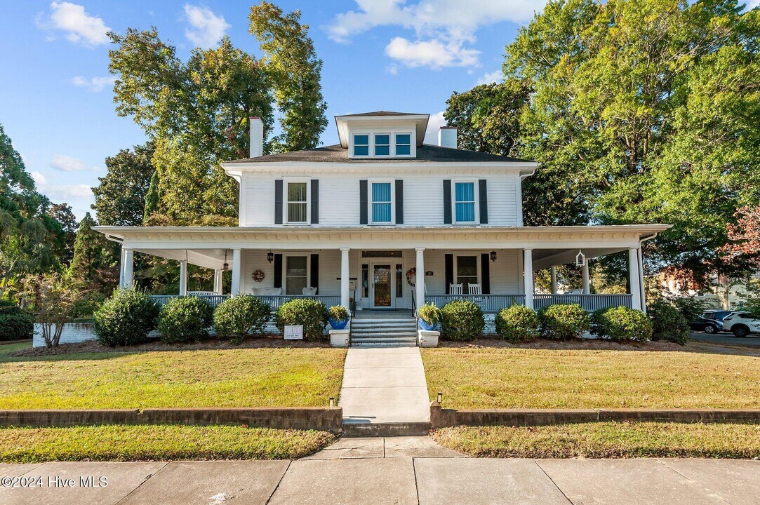 121 E 2nd St in Washington, NC - Building Photo