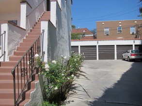 1055 S Sycamore Ave in Los Angeles, CA - Building Photo - Other