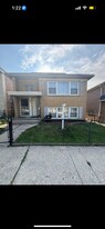 5326 S 72nd Ct, Unit #1 in Summit, IL - Building Photo