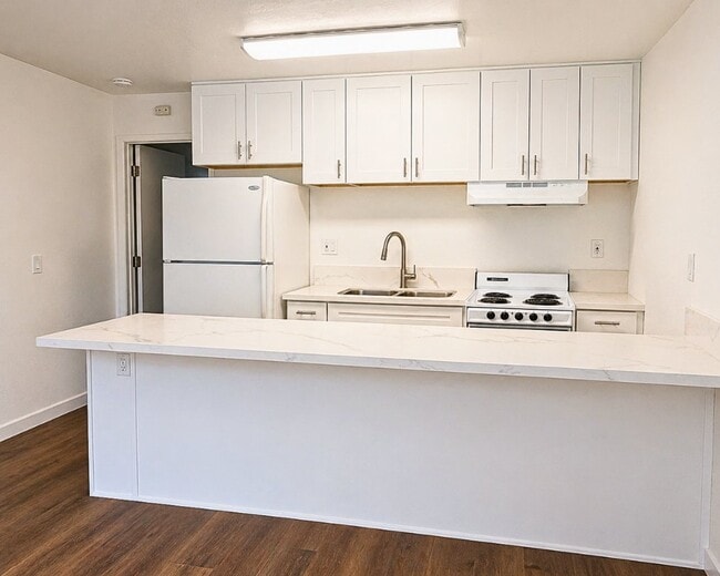 4218 46th St, Unit 6