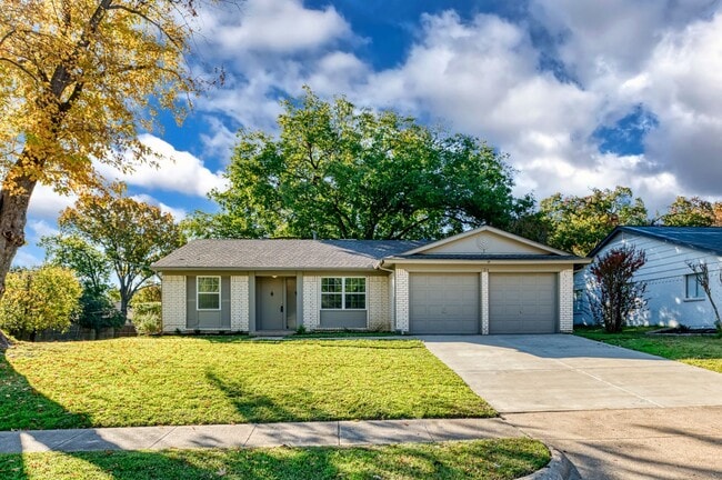 731 Brentwood Ln in Richardson, TX - Building Photo - Building Photo
