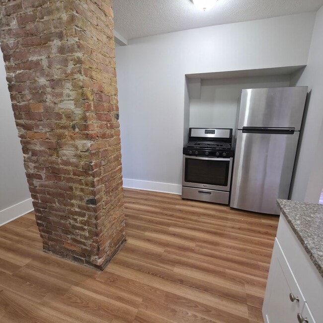 1609 Hopkins Ave in Lakewood, OH - Building Photo - Building Photo