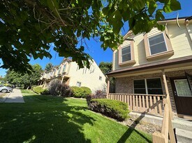 279 Pheasant Run in Louisville, CO - Building Photo