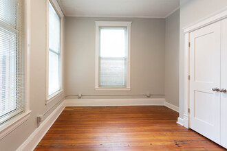 205 E Jefferson in Syracuse, NY - Building Photo - Interior Photo