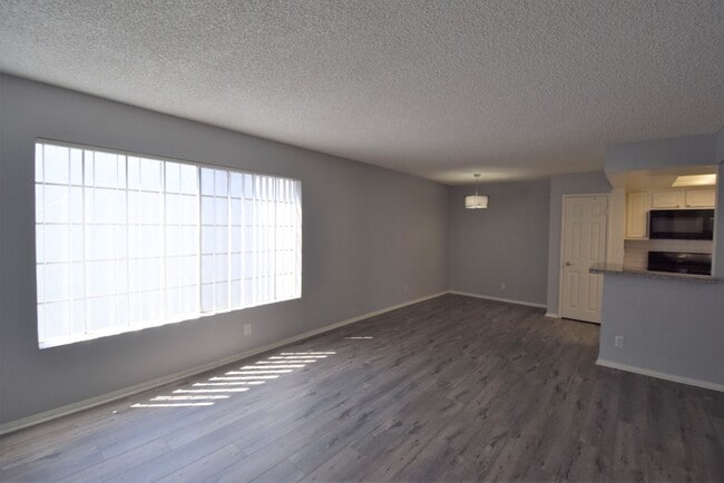 11416 Albers St in Los Angeles, CA - Building Photo - Building Photo