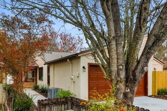 1960 Oak Twist Ct in Orange Park, FL - Building Photo - Building Photo