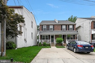 39 Wood St in Conshohocken, PA - Building Photo - Building Photo
