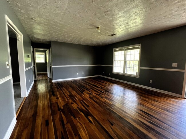 3060 W Hwy 166 in Carrollton, GA - Foto de edificio - Building Photo