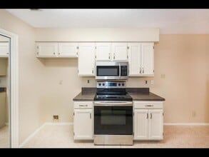 100 W Village Blvd in Laredo, TX - Building Photo - Building Photo