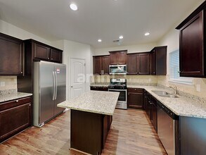 1386 Key Manor Ln in Lawrenceville, GA - Building Photo - Building Photo