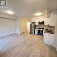 3562 Colonial Dr in Mississauga, ON - Building Photo - Building Photo
