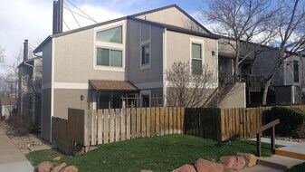 4727 Tantra Dr in Boulder, CO - Building Photo