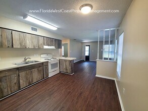 2709 46th Ave Dr W in Bradenton, FL - Building Photo - Building Photo