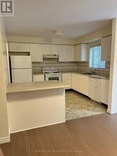 490 Veterans Dr in Barrie, ON - Building Photo - Building Photo