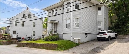 10 Phenix Ave, Unit 10 apt 1 in West Warwick, RI - Building Photo - Building Photo
