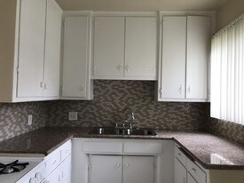 917 N Hudson Ave, Unit 7 in Los Angeles, CA - Building Photo