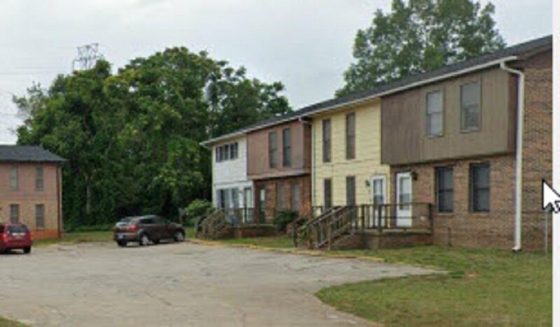 401 Duke St, Unit 4 in Forest City, NC - Building Photo