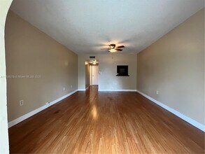 4324 NW 9th Ave in Deerfield Beach, FL - Building Photo - Building Photo