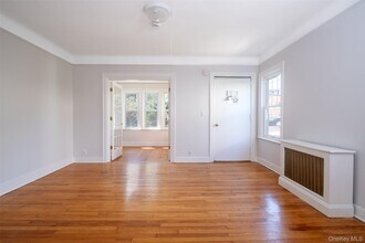 451 Beach Ave in Mamaroneck, NY - Building Photo - Building Photo