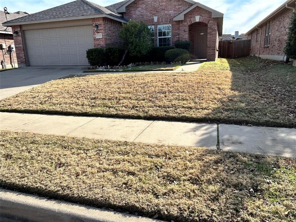 3244 Sadie Trail in Fort Worth, TX - Building Photo