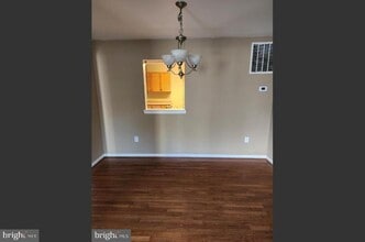 14729 Flower Hill Dr in Centreville, VA - Building Photo - Building Photo