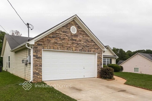 200 Mills Creek Ln in Covington, GA - Building Photo - Building Photo