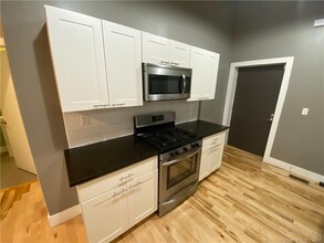 320 Ashmun St-Unit -B in New Haven, CT - Building Photo - Building Photo