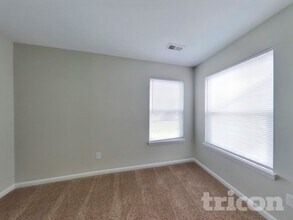 1621 Bridgecreek Crossing in Greenwood, IN - Building Photo - Building Photo