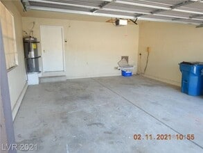 1013 Neil Armstrong Cir in Las Vegas, NV - Building Photo - Building Photo