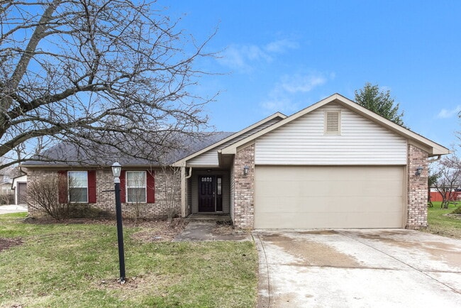 property at 8165 Shortleaf Ct