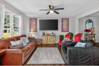 108 Farmers Ln in Frankfort, KY - Building Photo - Building Photo