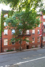 815 Greenwich St in New York, NY - Building Photo - Building Photo