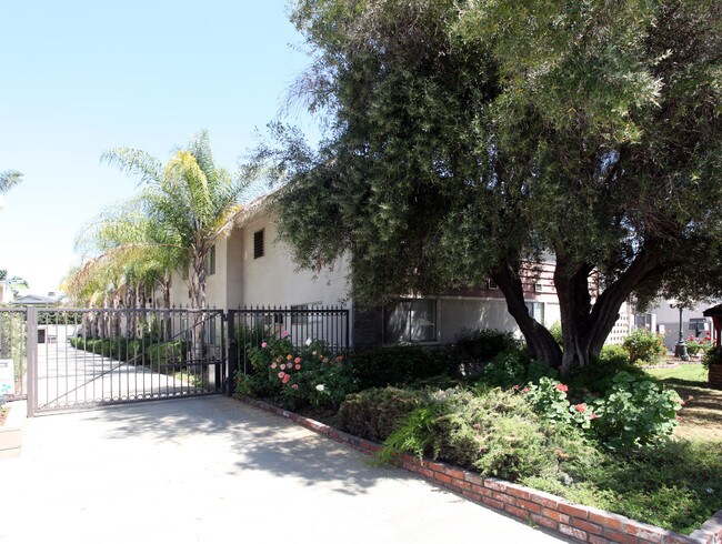 514 S Barranca Ave in Covina, CA - Building Photo - Building Photo