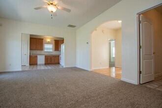225 Polar Ln in Carrollton, GA - Building Photo - Building Photo