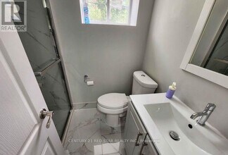 56 Arkley Crescent in Toronto, ON - Building Photo - Building Photo