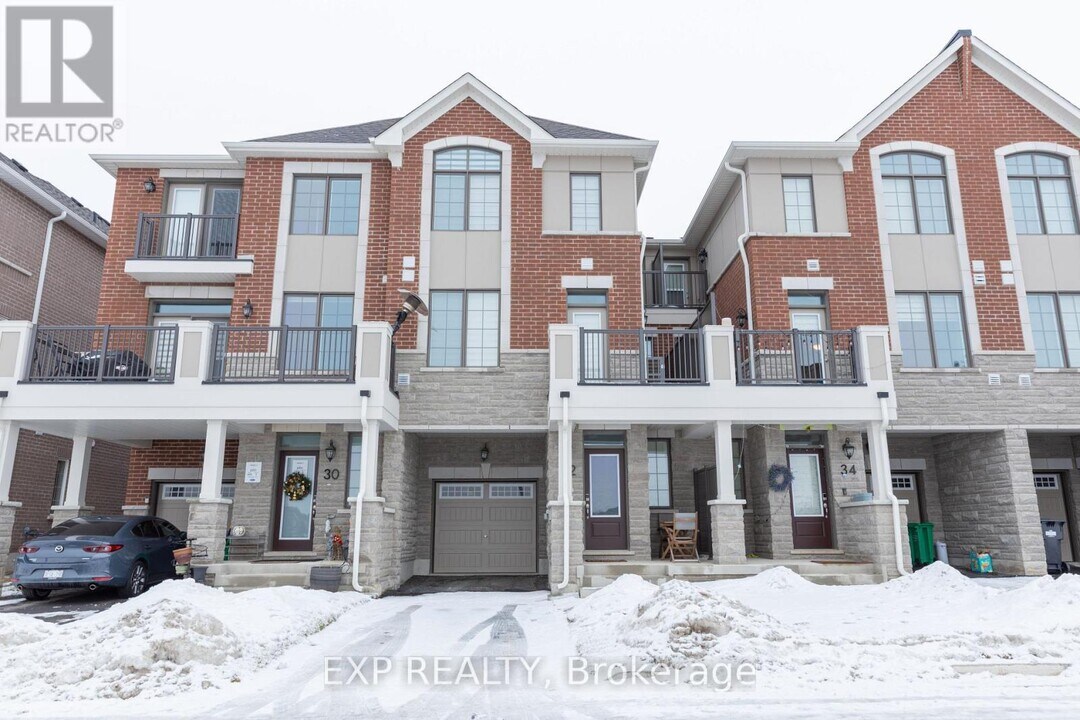 32 Elmer Moss Ave in Caledon, ON - Building Photo