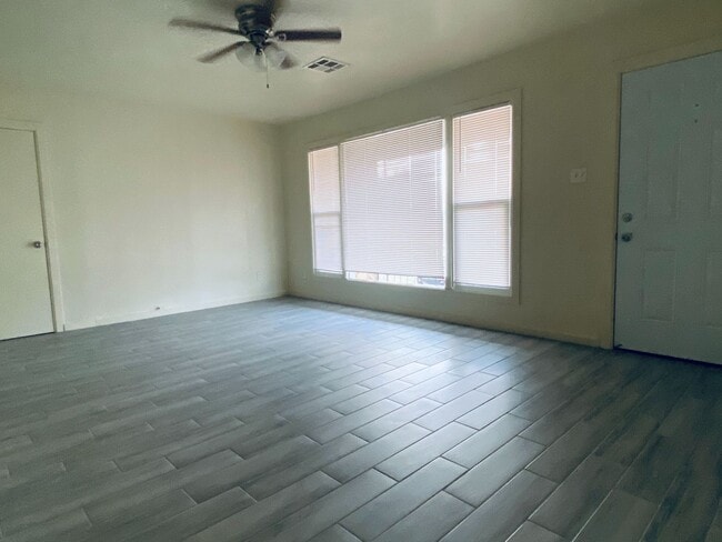 1116 Campbell Rd in Oklahoma City, OK - Building Photo - Building Photo