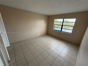 1335 W 68th St in Hialeah, FL - Building Photo - Building Photo