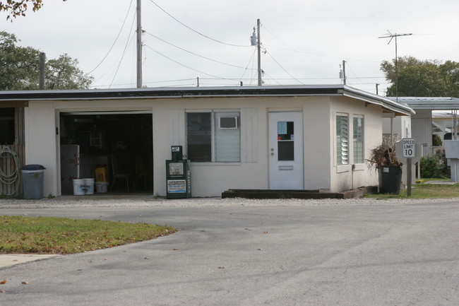 New Ranch in Clearwater, FL - Foto de edificio - Building Photo