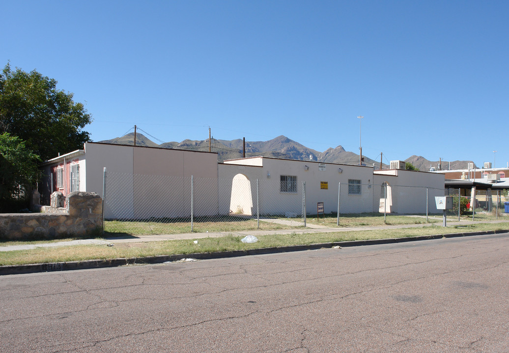 8921 Kenneth St in El Paso, TX - Building Photo