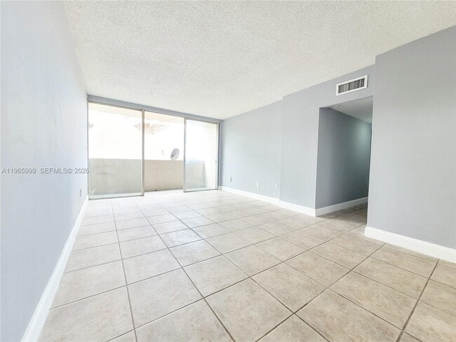 816 NW 87th Ave in Miami, FL - Building Photo - Building Photo
