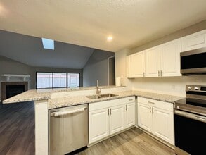 1072 Gould Pl in Oviedo, FL - Building Photo - Building Photo