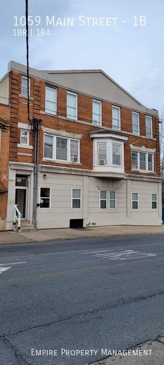 1059 Main St in Northampton, PA - Building Photo