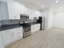 608 22nd St in Oakland, CA - Building Photo