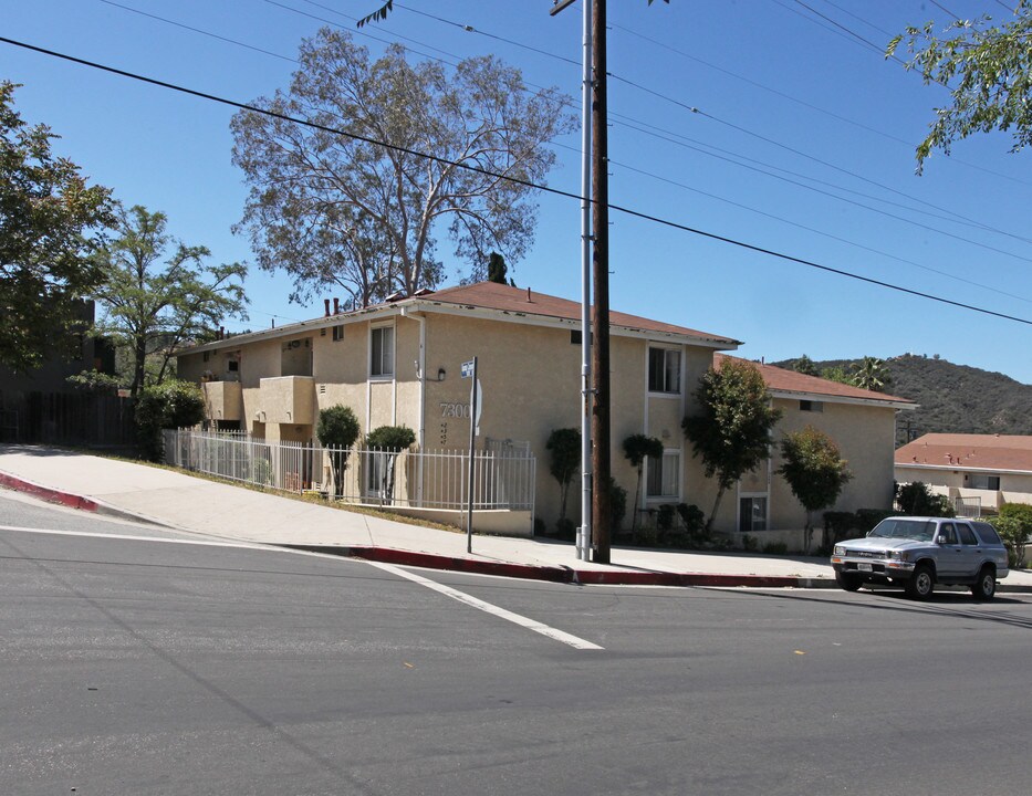 7300 Valmont St in Tujunga, CA - Building Photo