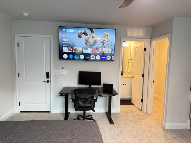 4045 Grommet Ct in Matthews, NC - Foto de edificio - Building Photo